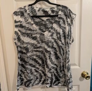 Calvin Klein Performance vneck, sleeveless, zebra print top